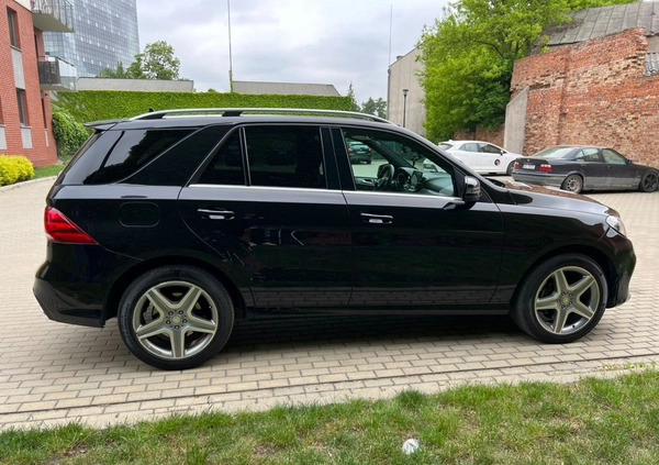 Mercedes-Benz GLE cena 124000 przebieg: 247000, rok produkcji 2015 z Lębork małe 121